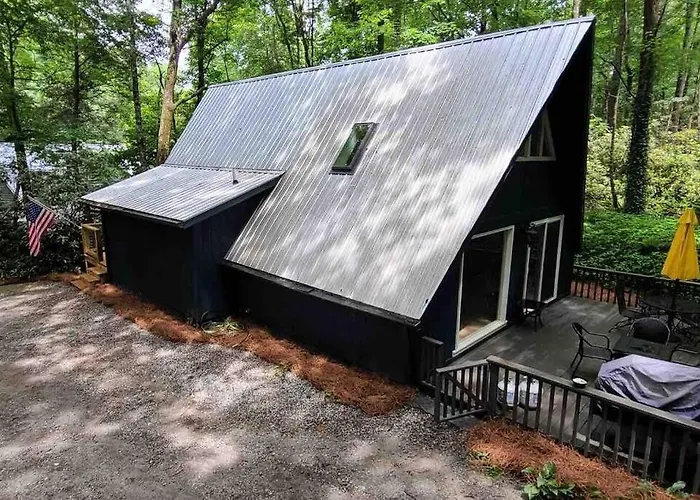 Newly Renovated A-Frame 5 Min Walk To Main Street