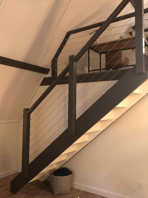 Newly Renovated A-frame 5 Min Walk To Main Street Highlands