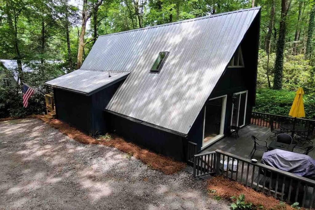 Newly Renovated A-frame 5 Min Walk To Main Street Chalet *